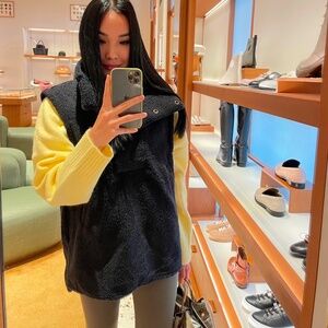 Women’s Shearling Vest Black size: S